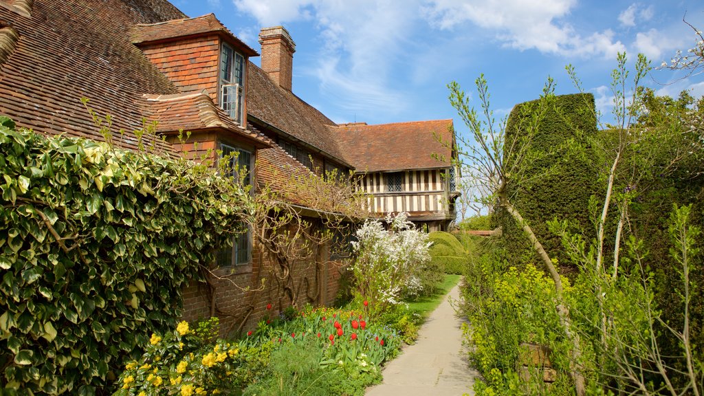 Great Dixter House and Gardens showing a house and a garden