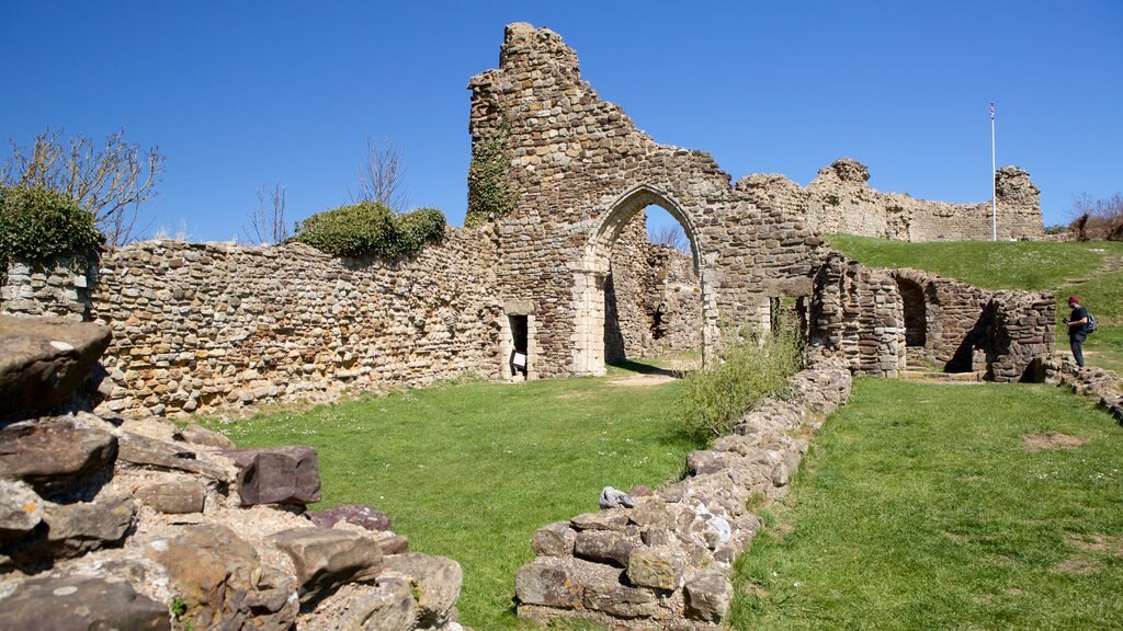 Hastings Castle fasiliteter samt kulturarv og bygningsruiner