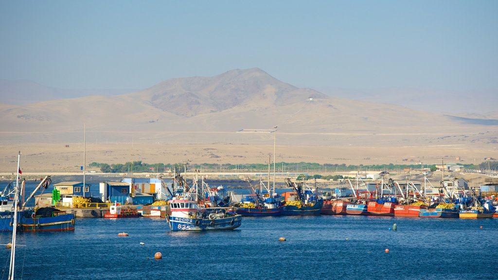 Caldera ofreciendo vista panorámica y un club náutico