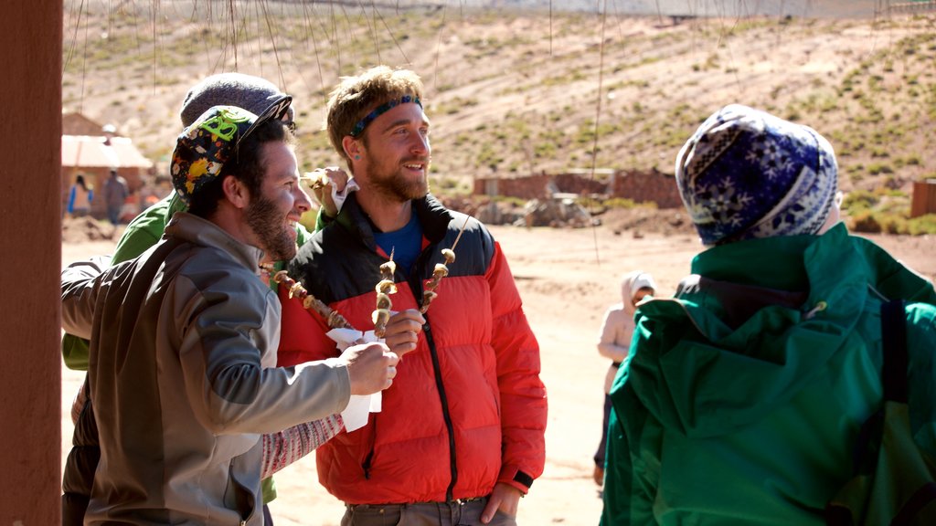 Machuca showing food as well as a small group of people