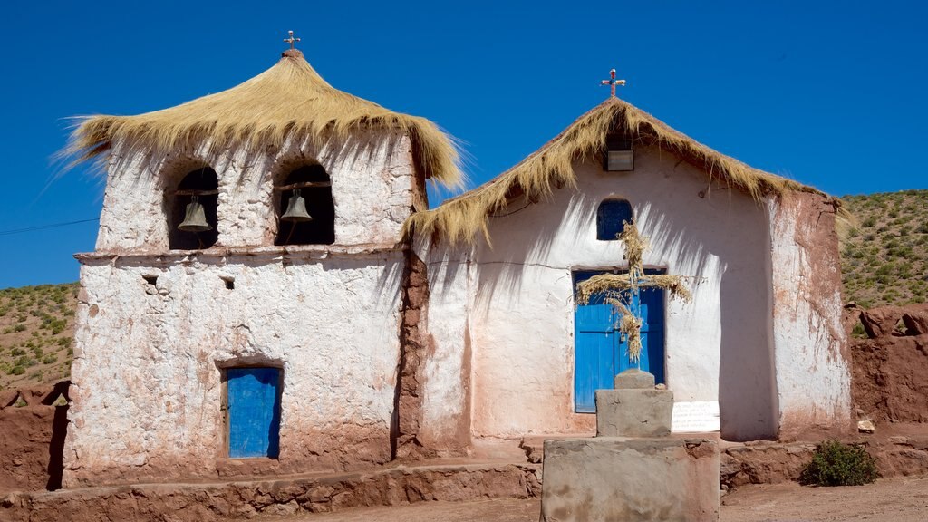 Machuca toont een kerk of kathedraal en vredige uitzichten