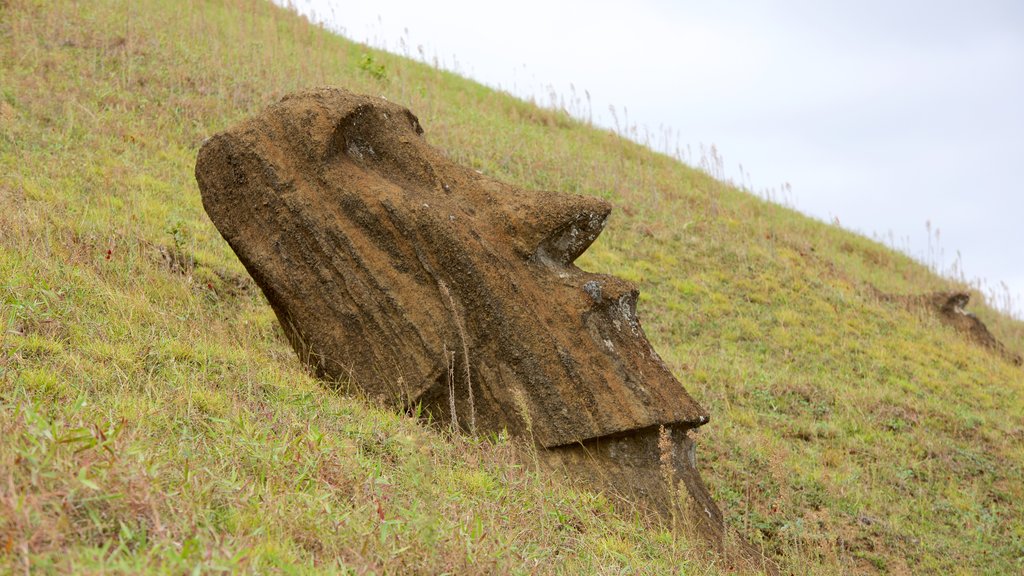 Rano Raraku which includes tranquil scenes, a statue or sculpture and heritage elements