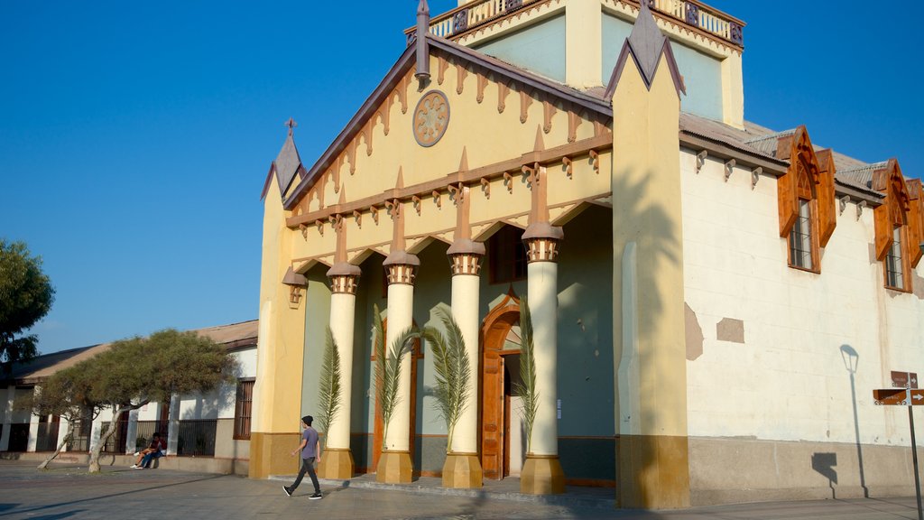 Iglesia San Francisco showing a church or cathedral