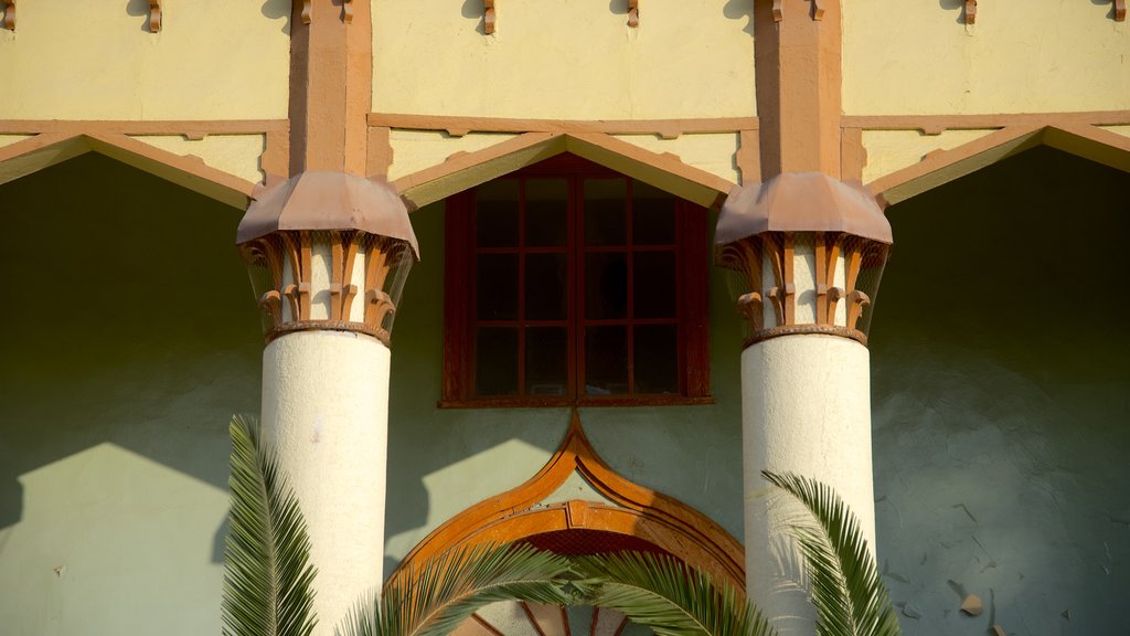 Iglesia San Francisco showing a church or cathedral