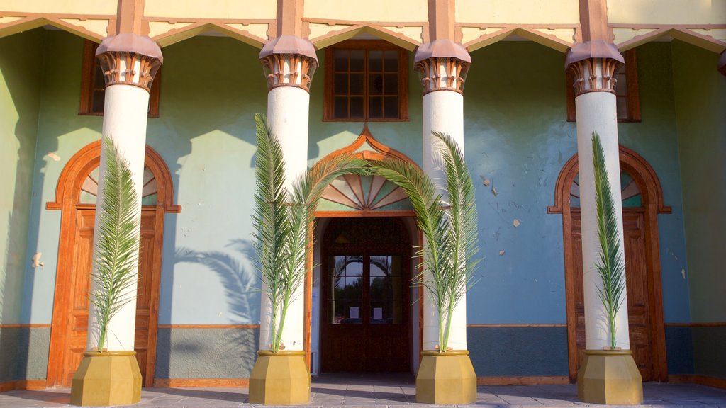 Iglesia San Francisco toont een kerk of kathedraal