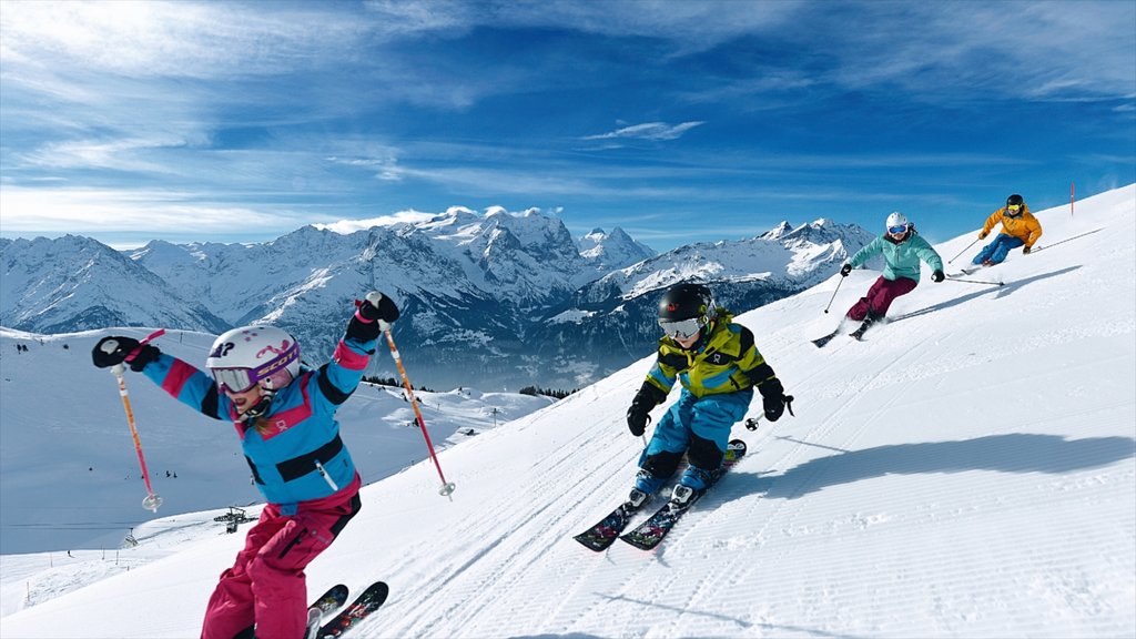 Hasliberg featuring mountains, snow and snow skiing