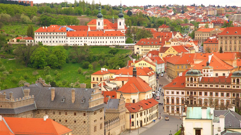 Loreta Monastery and Treasury featuring a city