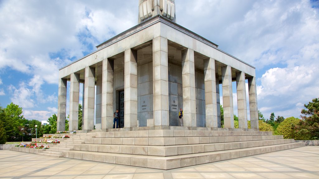 Slavin Monument showing a monument