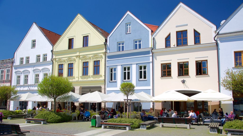 Marianske Namestie featuring a square or plaza and cafe scenes