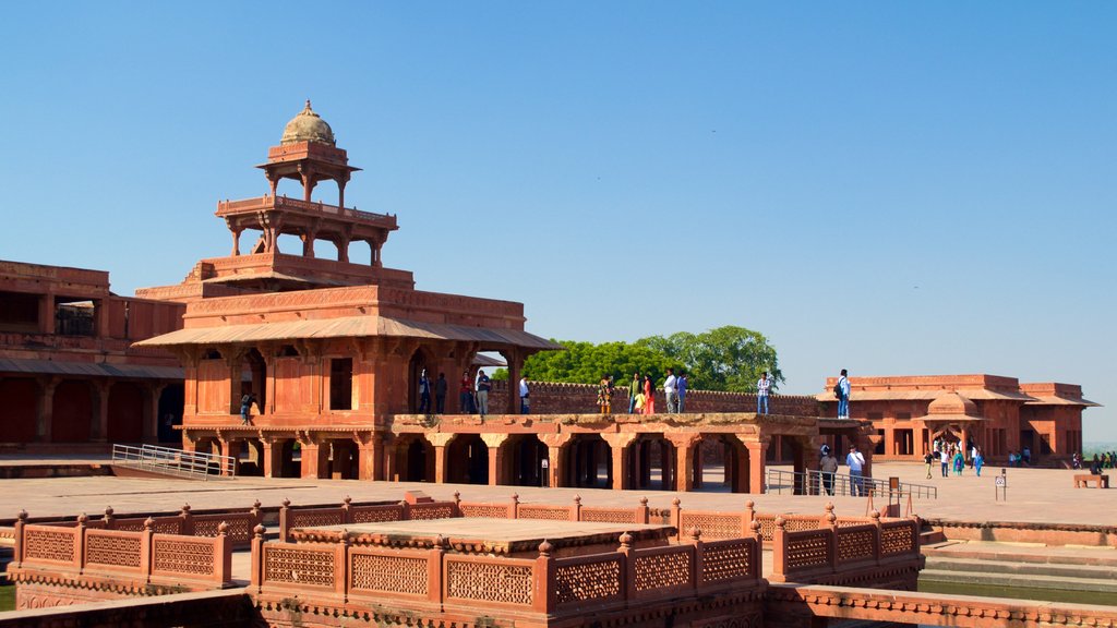 Fatehpur Sikri menunjukkan kuil atau rumah ibadah