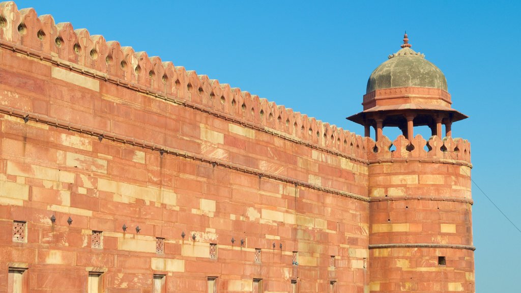 Fatehpur Sikri que incluye un templo o sitio de culto