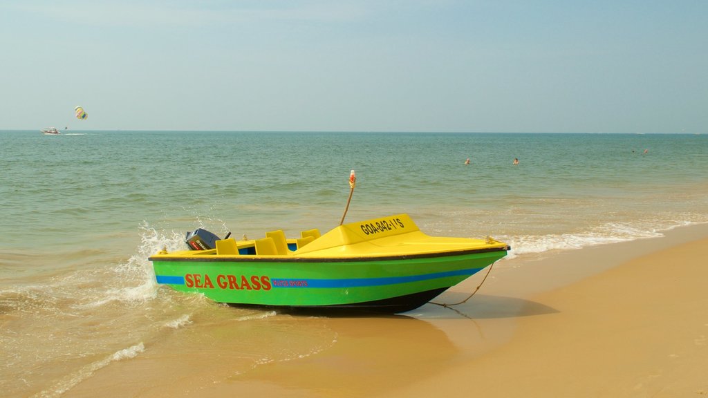 Plage de Candolim - Fort Aguada qui includes paysages côtiers, une plage de sable et bateau