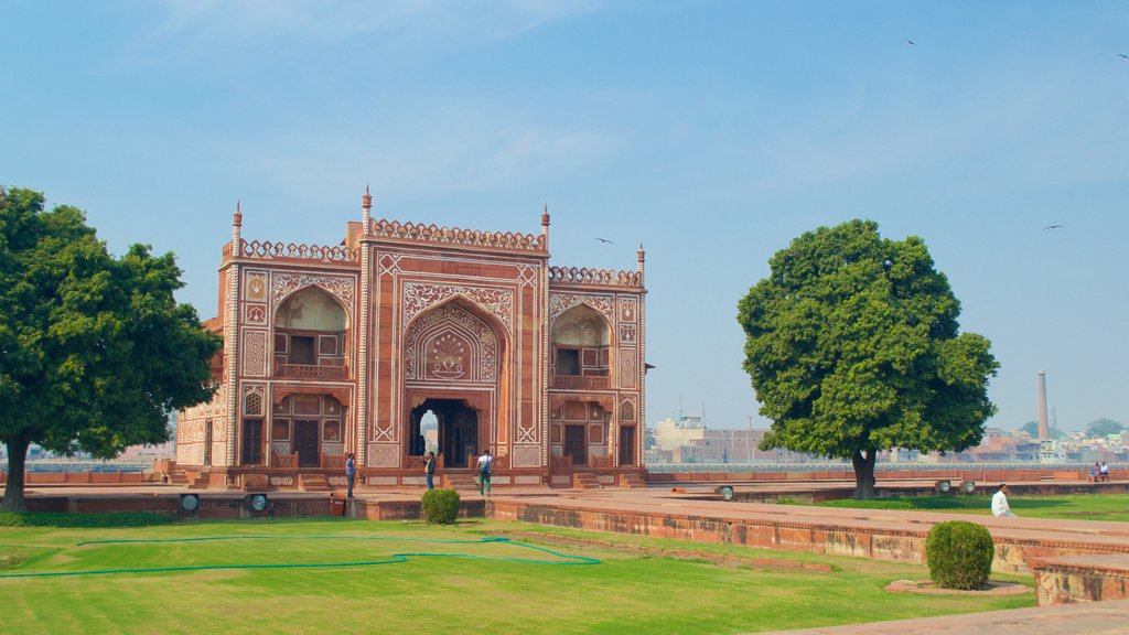 Túmulo de Itmad-ud-Daulah caracterizando elementos de patrimônio, um cemitério e um monumento