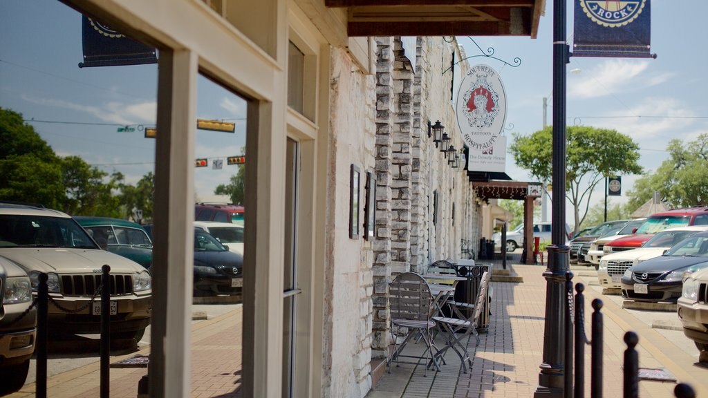 Round Rock ofreciendo una pequeña ciudad o pueblo