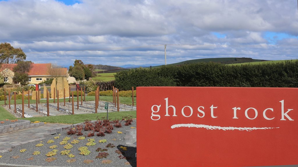 Port Sorell featuring signage