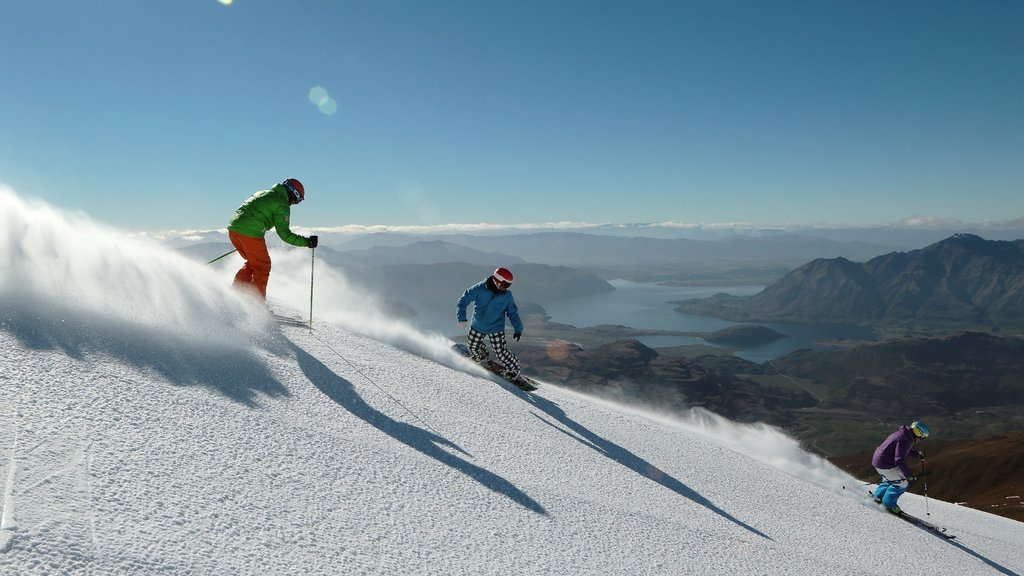 Treble Cone caracterizando neve, esqui na neve e snowboard