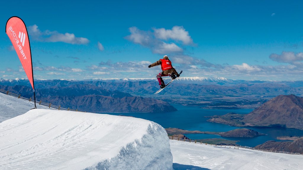 Treble Cone which includes snowboarding, snow and tranquil scenes