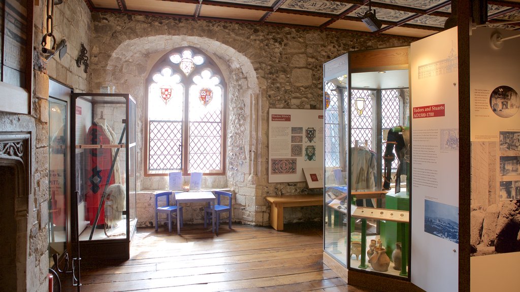 Westgate Museum montrant vues intérieures