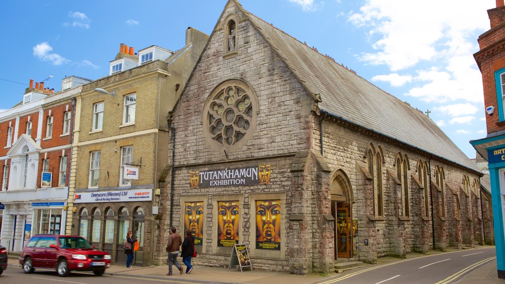 Tutankhamun: The Exhibition showing heritage architecture