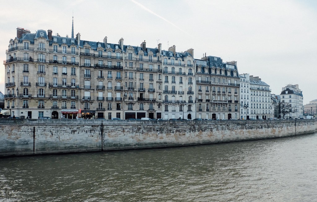 picnic in paris