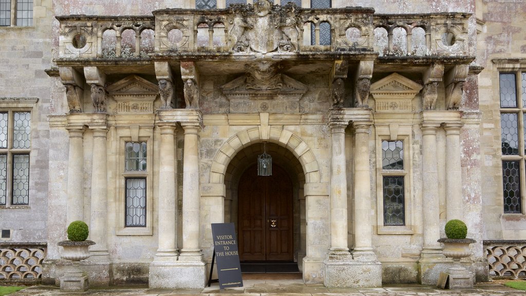 Wilton House que incluye una casa, patrimonio de arquitectura y elementos del patrimonio