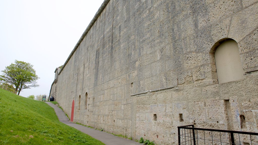 Nothe Fort que inclui um castelo