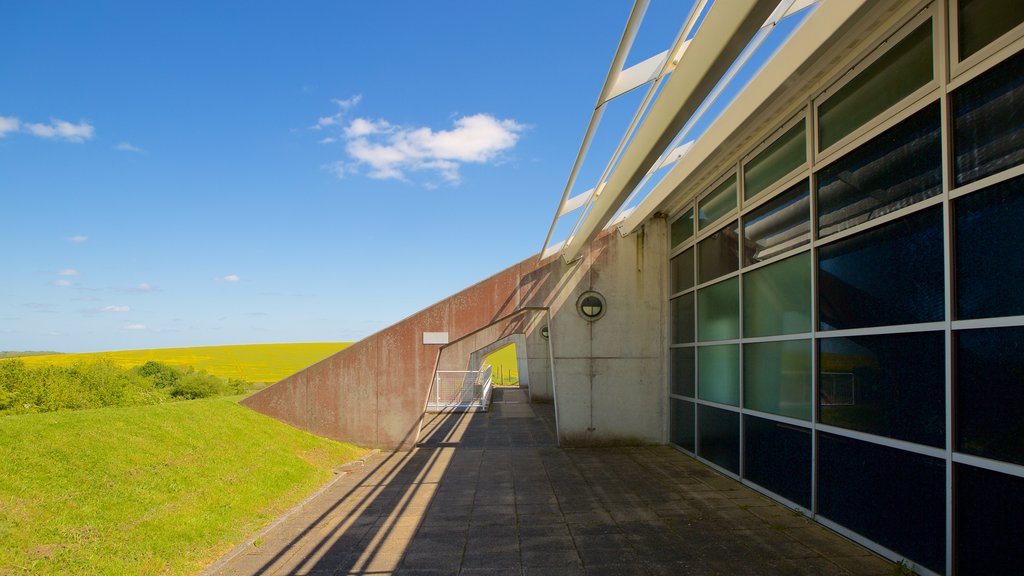 Winchester Science Centre and Planetarium showing an observatory