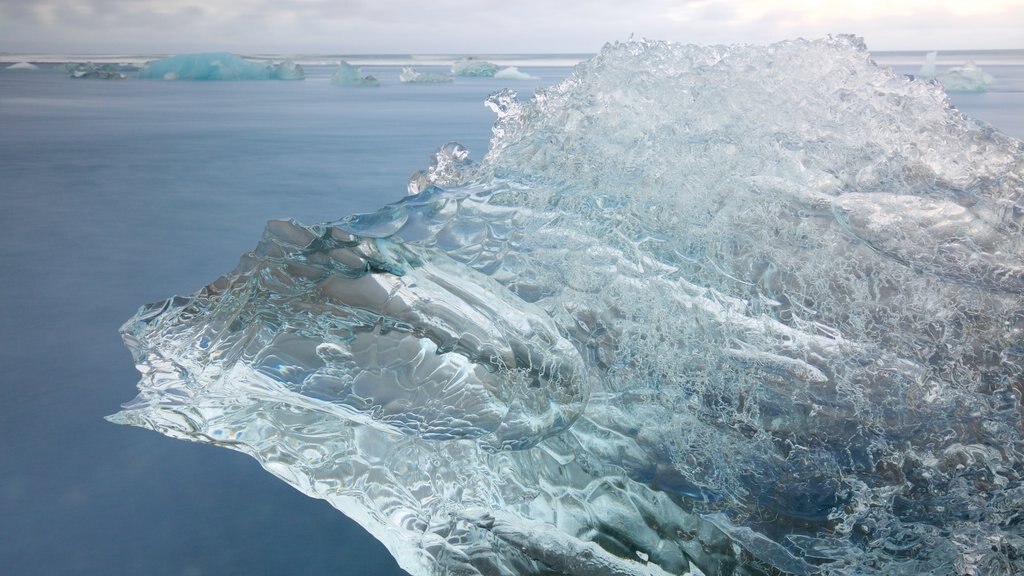 Jokulsarlon Lagoon showing snow