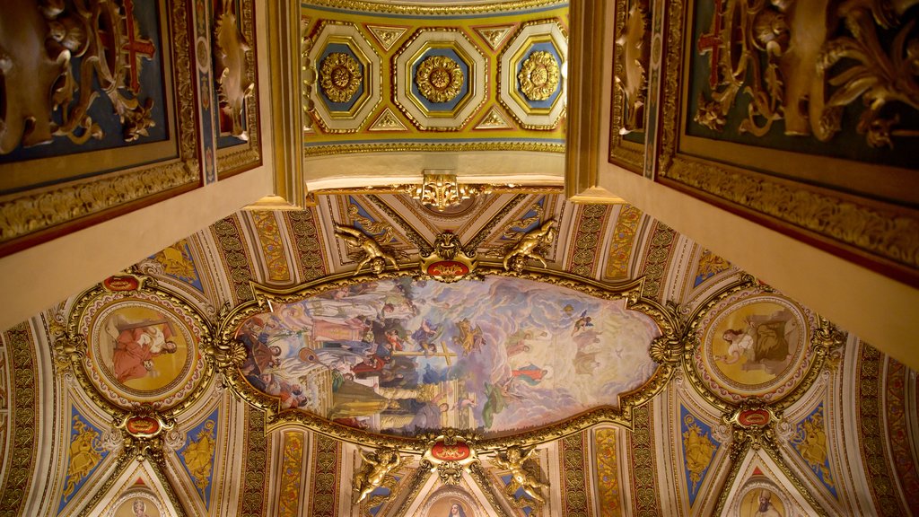 Cordoba Cathedral showing heritage architecture, religious aspects and interior views