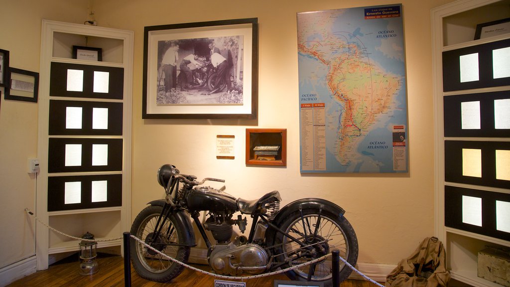 Museum of Che Guevara featuring a house and interior views