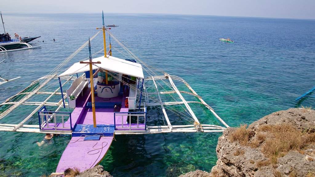 Pescador Island featuring general coastal views