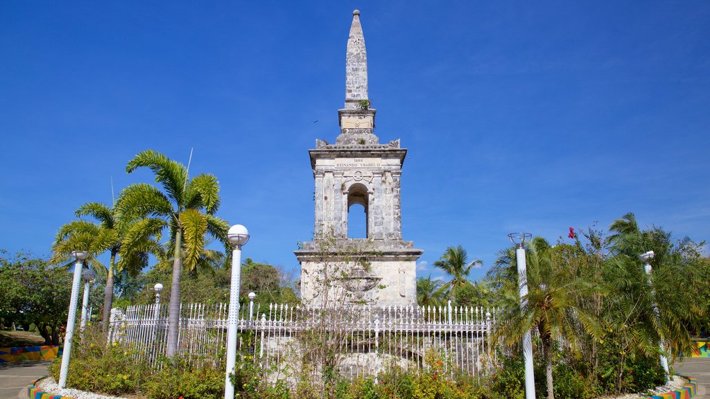 Magellan Shrine mit einem Monument und Garten