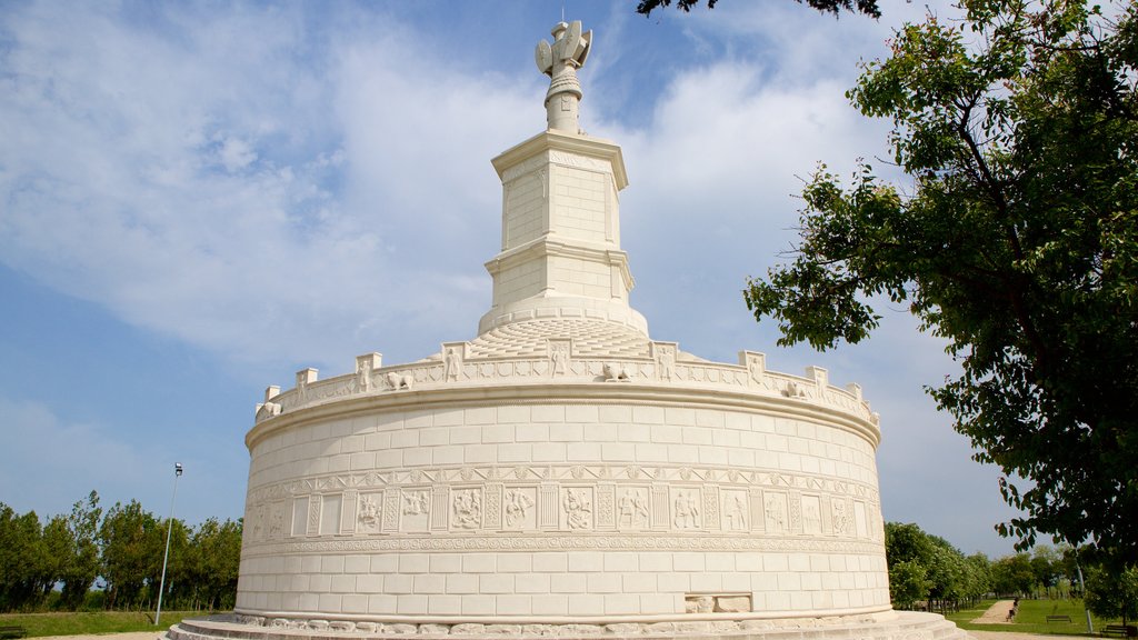 Tropaeum Traiani ofreciendo un monumento