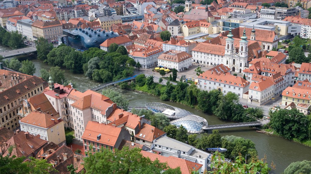 Graz menampilkan arsitektur kuno