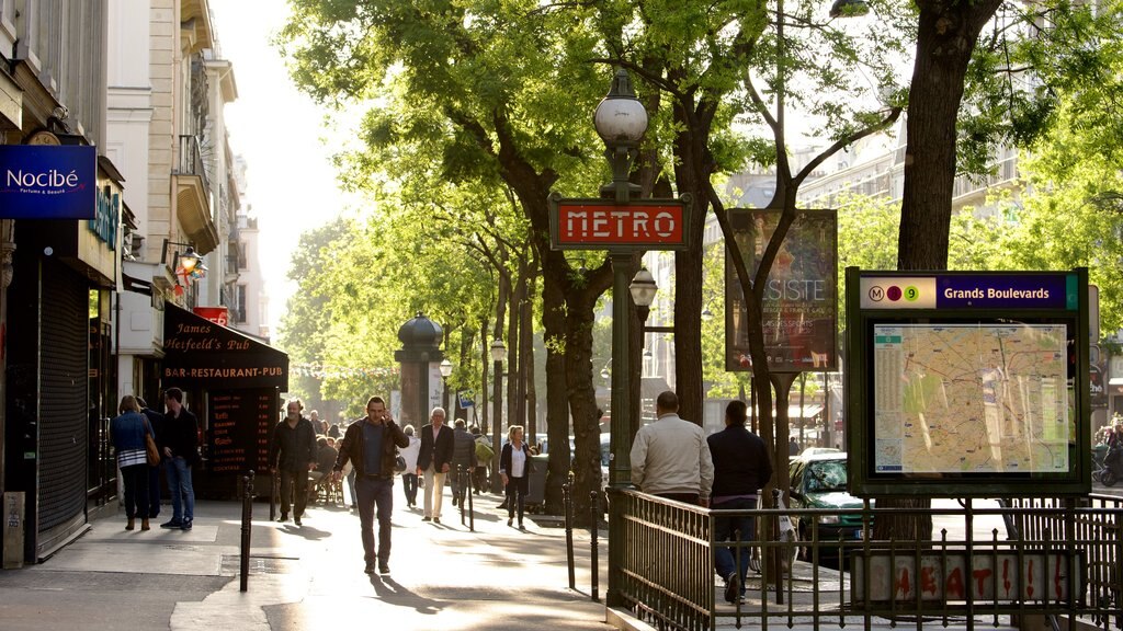 Grands Boulevards que incluye señalización y imágenes de calles