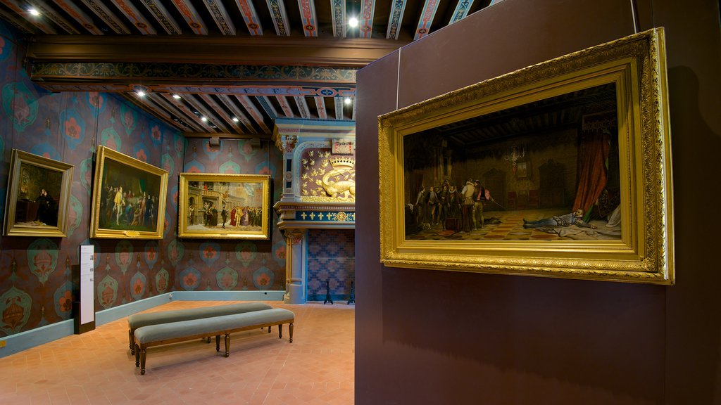 Chateau de Blois showing interior views, a castle and art