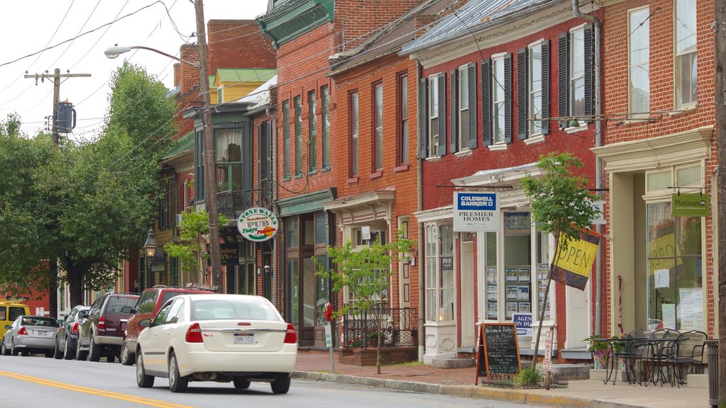 Shepherdstown que inclui elementos de patrimônio, cenas de rua e uma cidade pequena ou vila