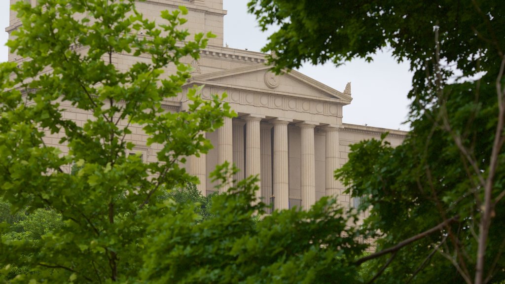 George Washington Masonic National Memorial which includes heritage architecture and a memorial