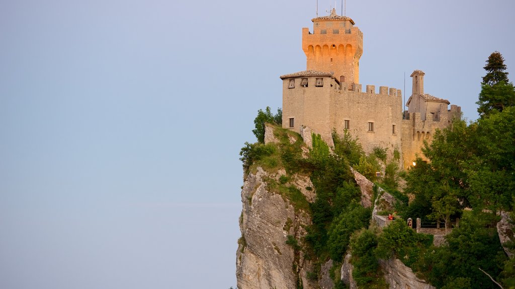 Cesta Tower which includes mountains, château or palace and heritage architecture