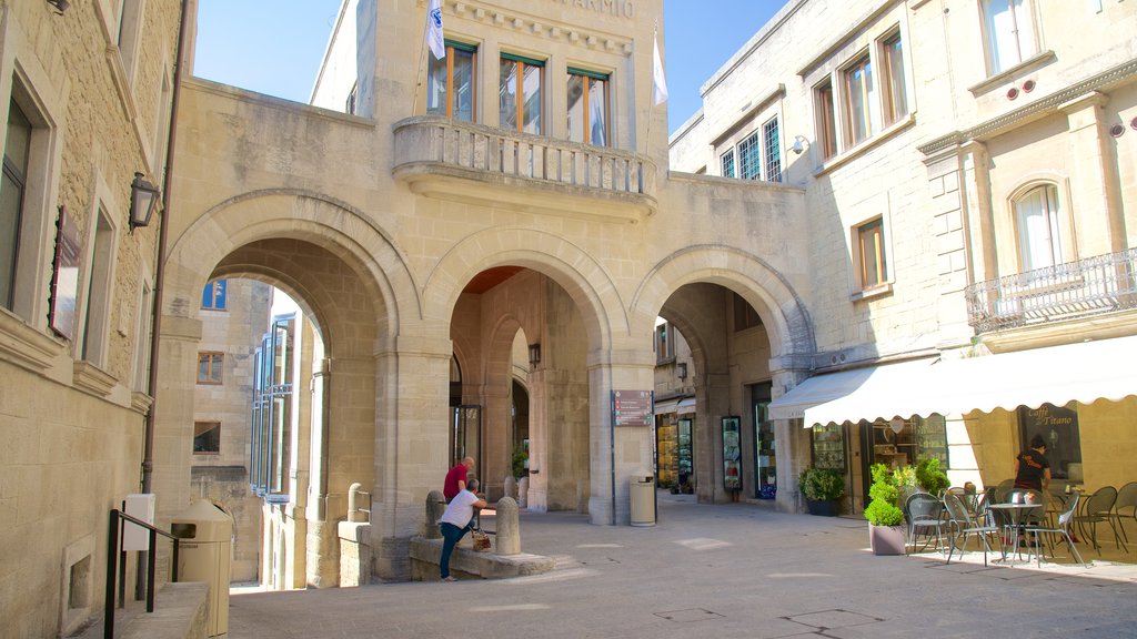 Piazza del Titano showing heritage elements and a city