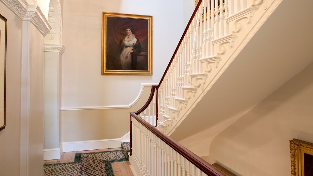 No. 1 Royal Crescent showing interior views, a house and art