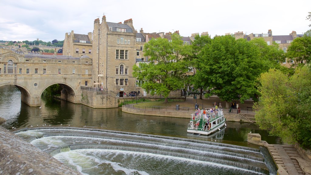 Pulteney Bridge which includes a bridge, a ferry and heritage elements