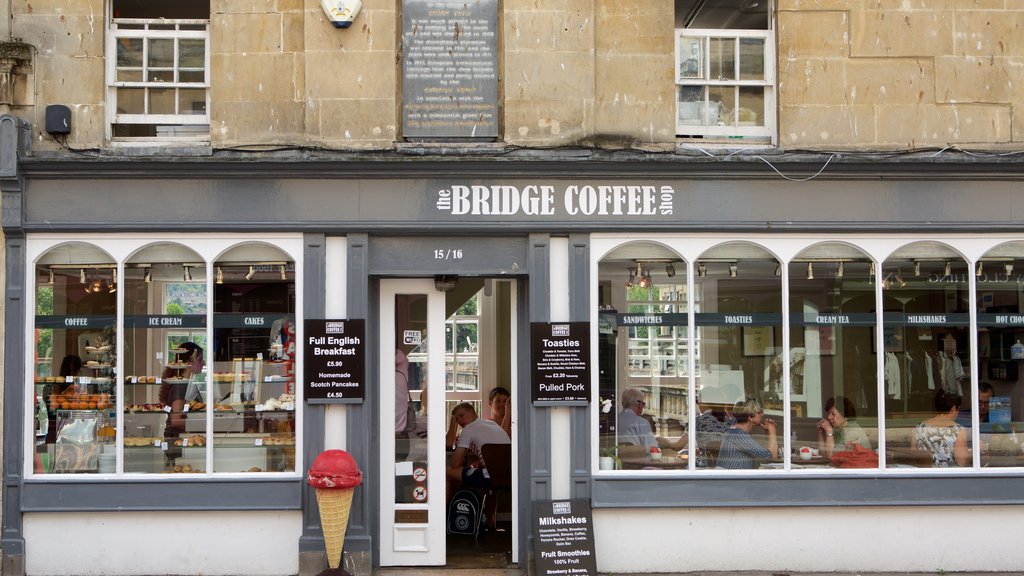 Pulteney Bridge featuring café scenes