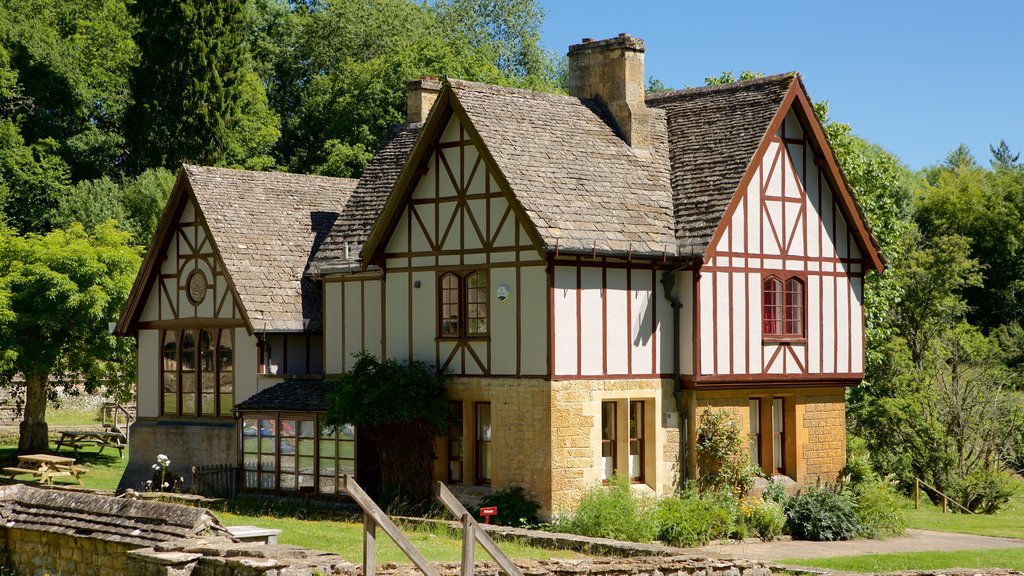 Chedworth Roman Villa showing a house and heritage elements