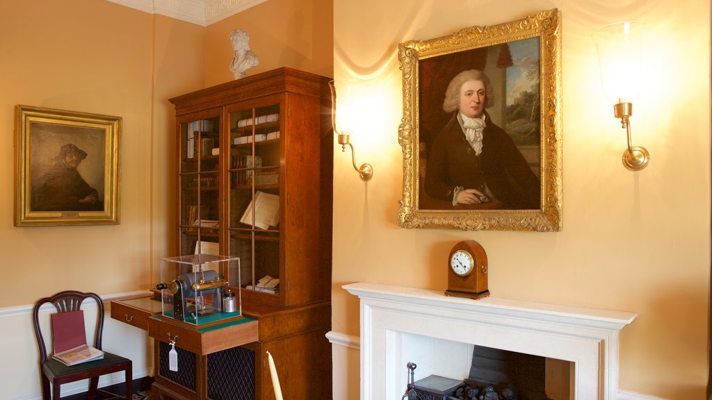 No. 1 Royal Crescent showing a castle, interior views and heritage elements