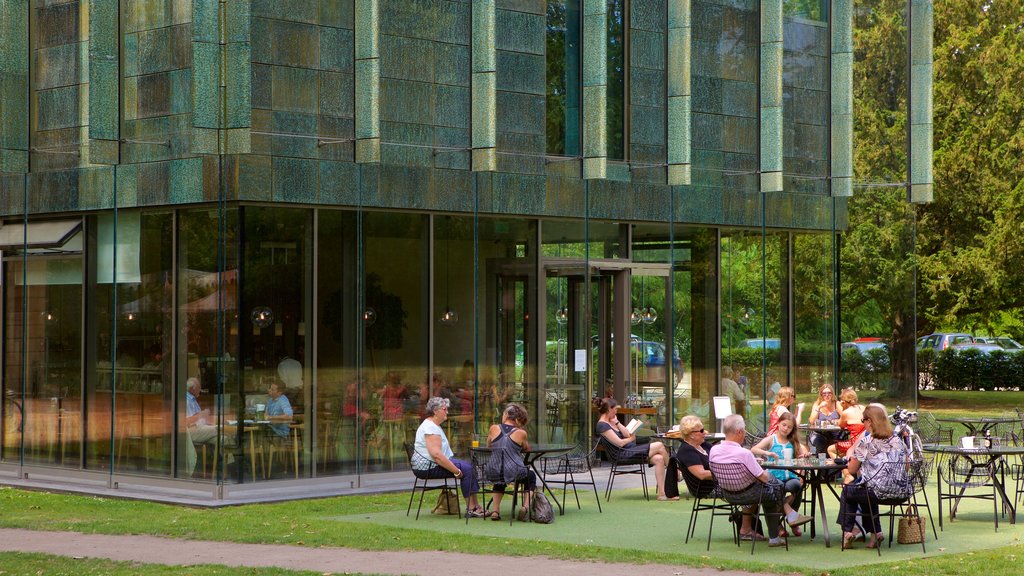 The Holburne Museum featuring modern architecture, café lifestyle and outdoor eating