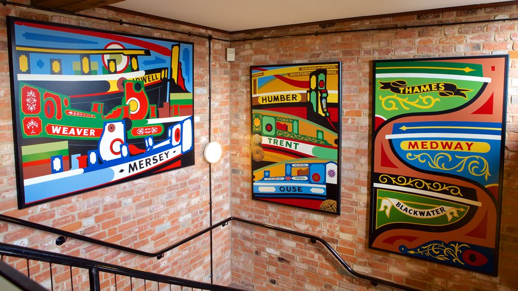 Gloucester Waterways Museum showing art and interior views