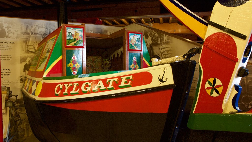 Gloucester Waterways Museum showing signage and interior views