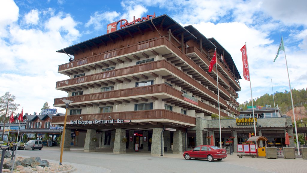 Rukatunturi mostrando una pequeña ciudad o pueblo, un hotel y escenas urbanas