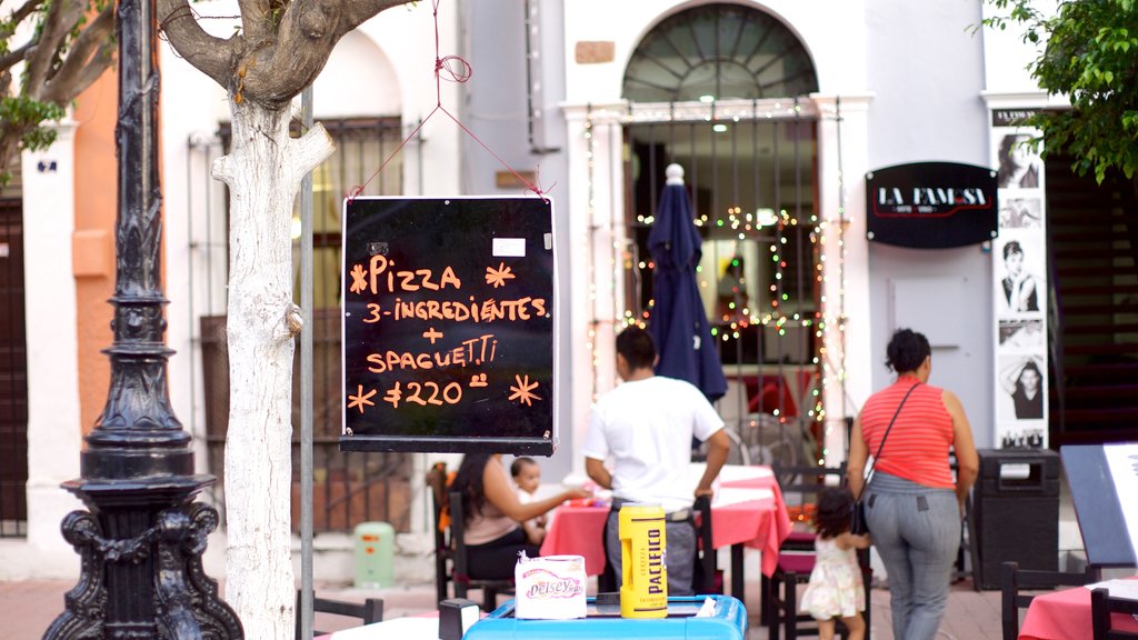 Plaza Machado which includes signage